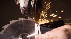 Делаем складной нож из старой дисковой пилы + чертежи