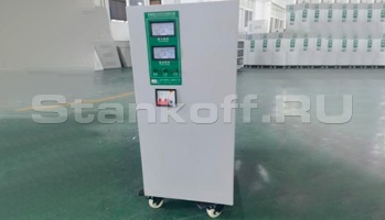 Стабилизатор напряжения 