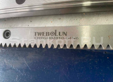 Косозубая рейка 