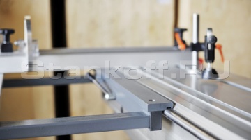 Крепление поддерживающего стола