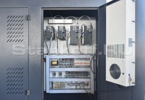 Электрический шкаф с кондиционером и компонентами DELIXI
