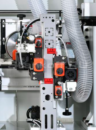 Узел обкатки углов