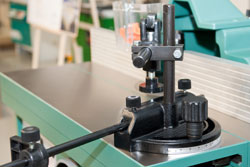 эксцентриковый прижим и линейка 