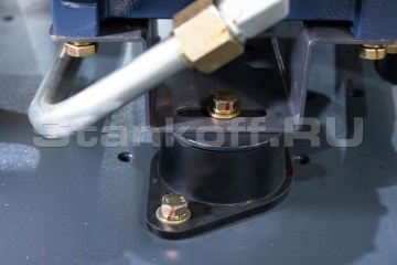 Винтовой блок и электродвигатель