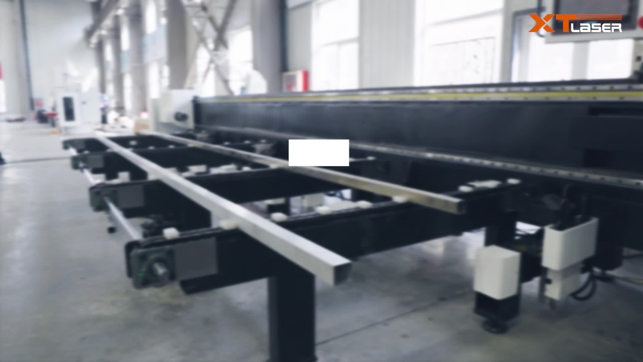 Полуавтоматическая загрузка лазерный труборез XTC-TK-6 Raycus