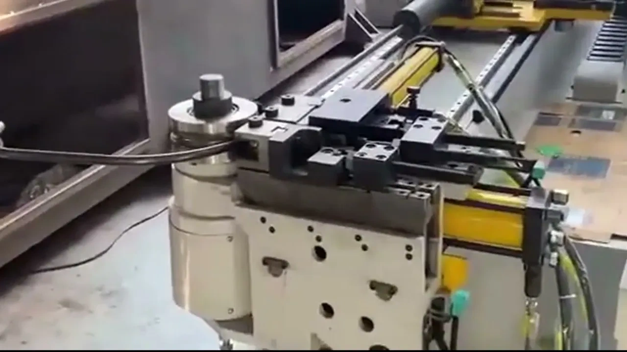 Трубогибочный станок с ЧПУ DW38CNC-3A-1S