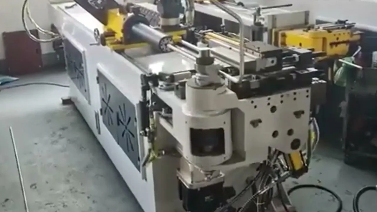 Трубогибочный станок с ЧПУ DW38CNC-3A-1S