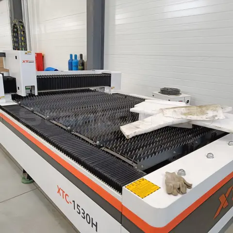 Пусконаладка оптоволоконного лазерного станка по металлу XTC-1530H/2000 Raycus в Казани