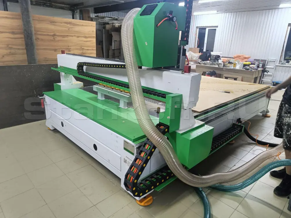 Фрезерно-гравировальный станок с ЧПУ Woodtec HA 2030