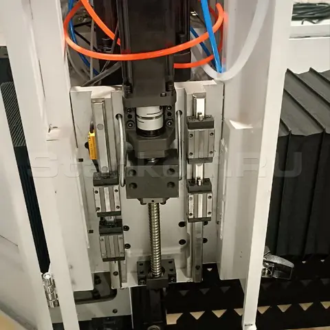 Пусконаладка оптоволоконного станка для резки металла XTC-1530H/3000 Raycus в Горно-Алтайске