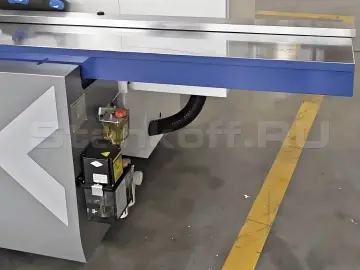 Подающий стол