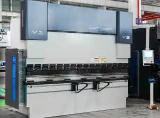 Сервогидравлический листогибочный пресс с ЧПУ VSP -135T/3200 — фото 3