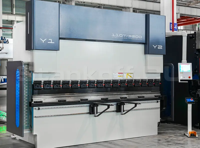 Сервогидравлический листогибочный пресс с ЧПУ VSP -135T/3200