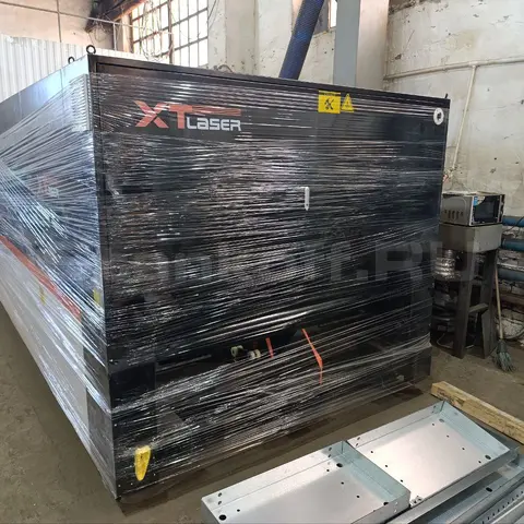 Пусконаладка оптоволоконного лазерного станка в защитной кабине XTC-1530G/6000 Raycus в Новосибирске