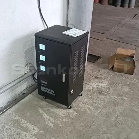 Стабилизатор напряжения