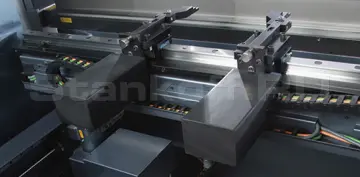 X, R, Z1 и Z2 под
управлением ЧПУ