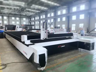 Широкоформатный оптоволоконный лазер для резки металла XTC-30120W/12000 Raycus — фото 4