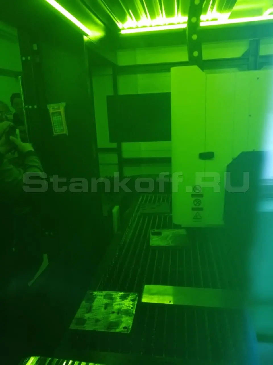 Запуск оптоволоконного лазерного станка LF3015GA/4000 IPG в Алатыре