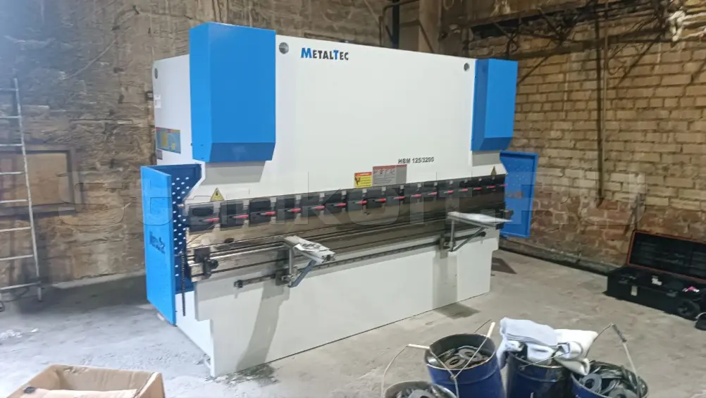 Гидравлический листогибочный пресс MetalTec HBM 125/3200М E22