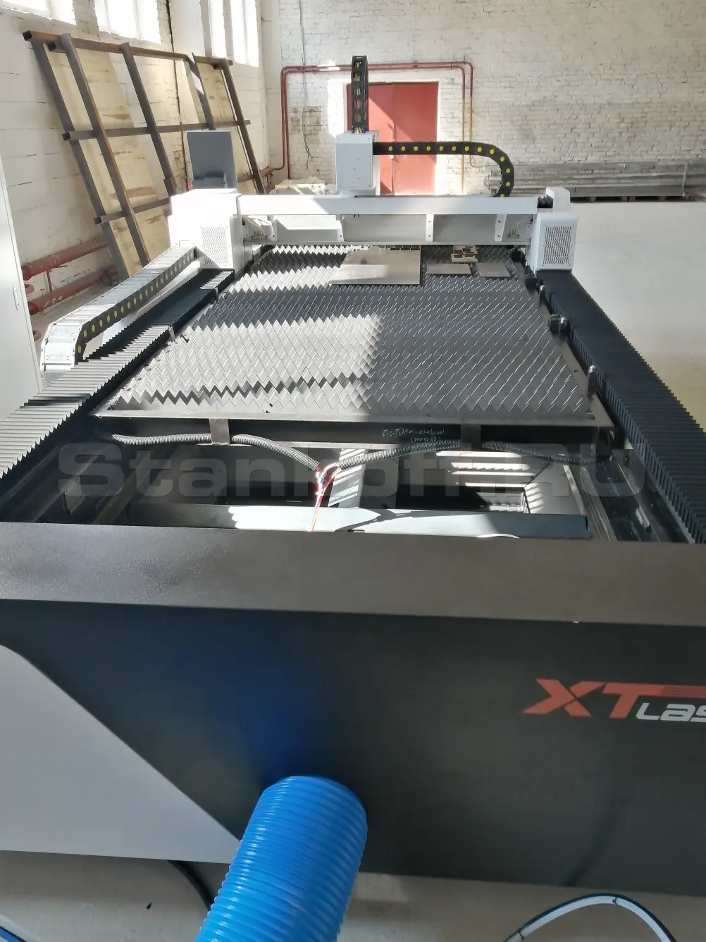 Пусконаладка оптоволоконного лазерного станка для резки металла XTC-1530W/3000 Raycus во Владимире