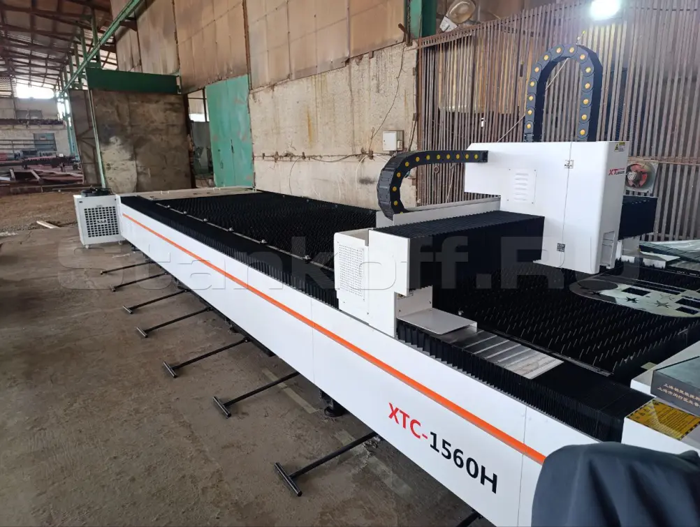Оптоволоконный лазерный станок для резки металла XTC-1560H/3000 Raycus