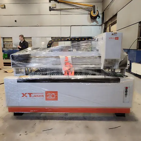 Пусконаладка оптоволоконного станка для резки металла XTC-1530H/3000 Raycus в Москве (Апрель 2025)