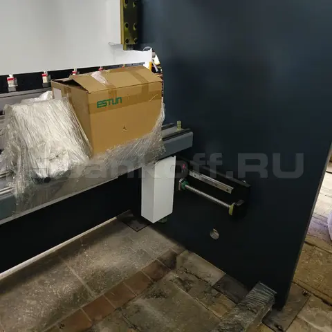 Пусконаладка гидравлического листогибочного пресса KRRASS PBS 110/2500 4 axis в Москве