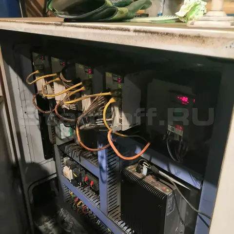 Ремонт высокомощного оптоволоконного лазерного станка в защитной кабине XTC-1560GP/12000 Raycus в Орехово-Зуево (октябрь 2023)