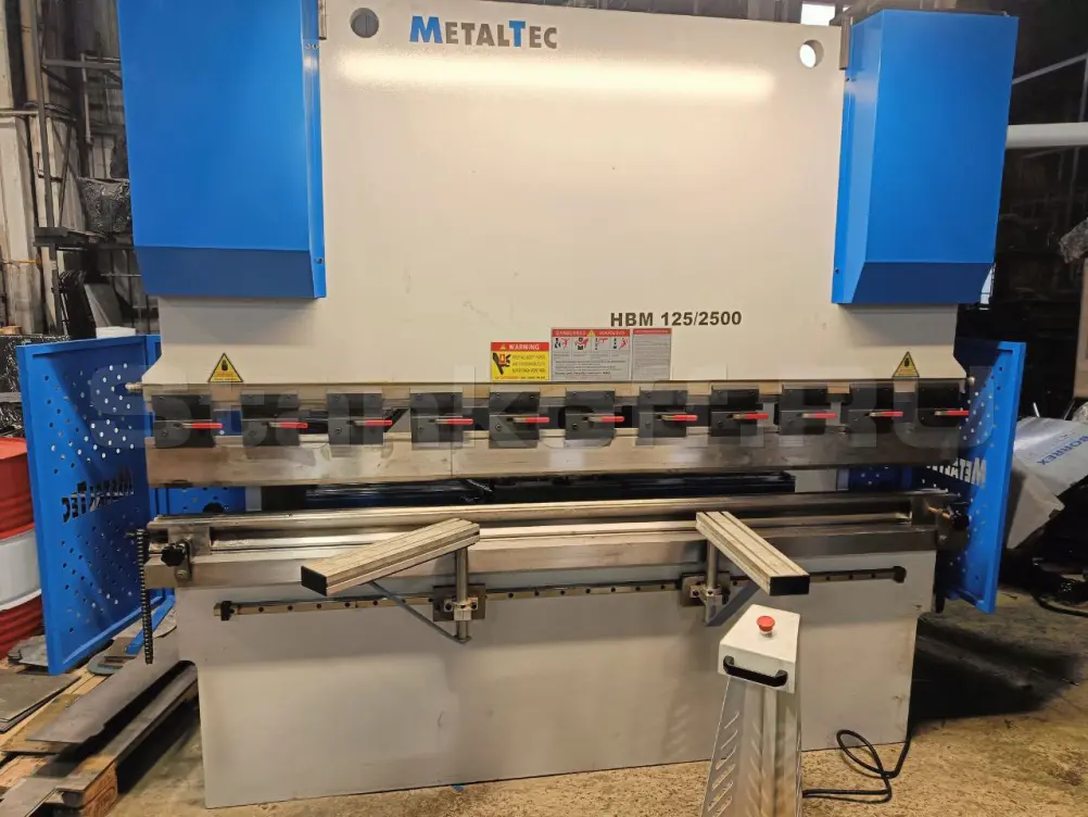 Гидравлический листогибочный пресс MetalTec HBM 125/2500 E22