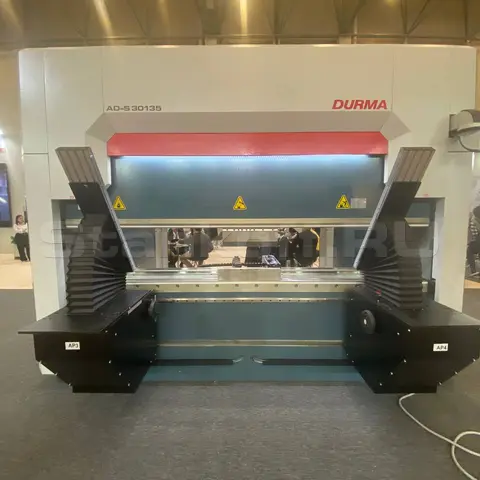 Гидравлический гибочный пресс  AD-S-30135