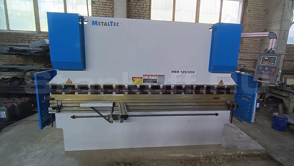 Пусконаладка гидравлического листогибочного пресса MetalTec HBM 125/3200М E22 в Санкт-Петербурге