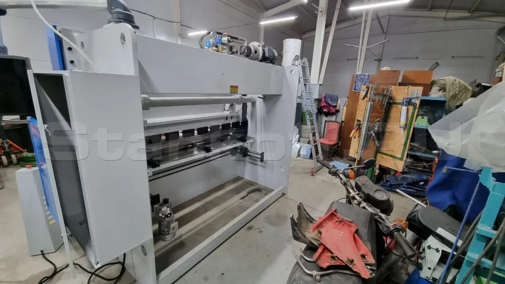 Пусконаладка гидравлического листогибочного пресса MetalTec HBM 40/2500 E22 в Казани