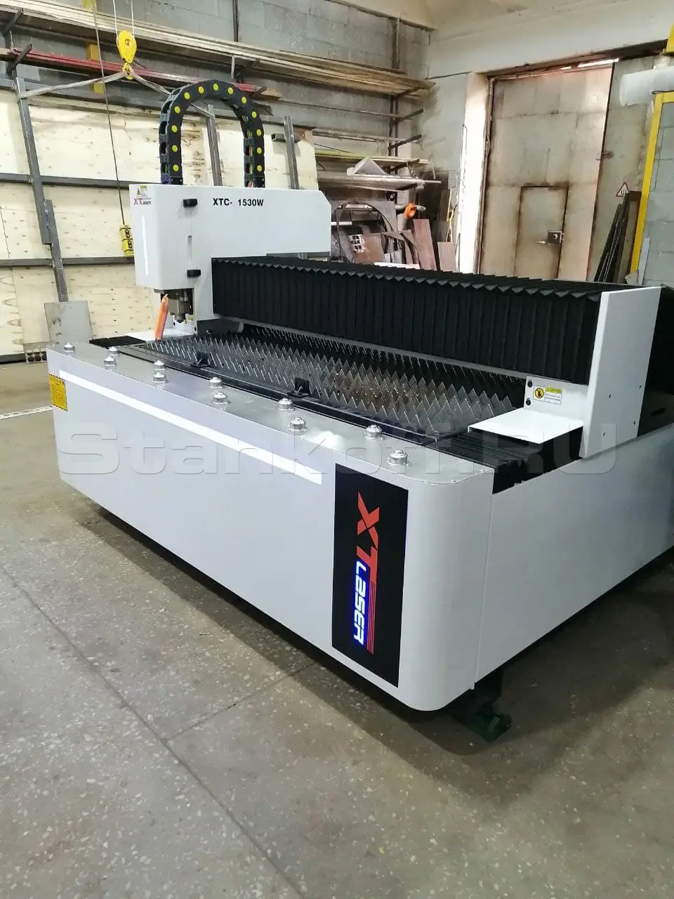 Оптоволоконный лазер для резки металла XTC-1530W/2000 Raycus
