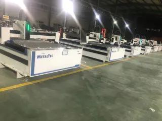 Оптоволоконный лазерный станок для резки металла MetalTec 1530B/3000 Maxphotonics — фото 6