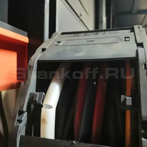 Ремонт высокомощного оптоволоконного лазерного станка в защитной кабине XTC-1560GP/12000 Raycus в Орехово-Зуево (октябрь 2023)