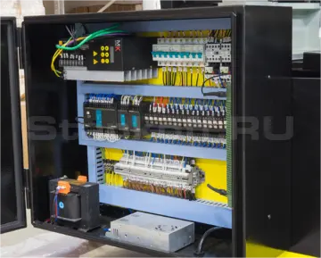 Автоматический ленточнопильный колонный  станок Stalex BS-500GА