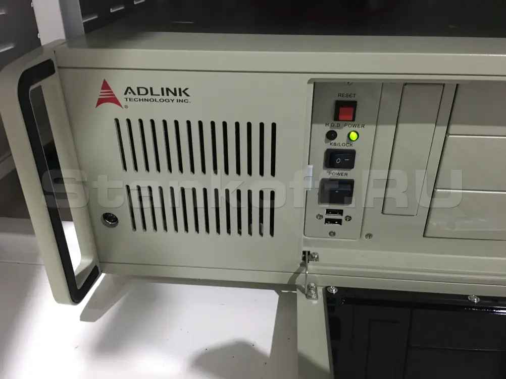 В Ижевске запущен оптоволоконный лазерный станок XT1530 1000W Raycus