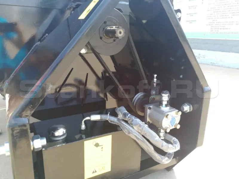 Измельчитель древесины на трактор BX102R