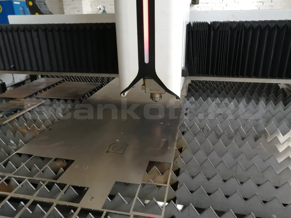 Пусконаладка оптоволоконного лазерного станка для резки металла XTC-1530W/3000 Raycus во Владимире