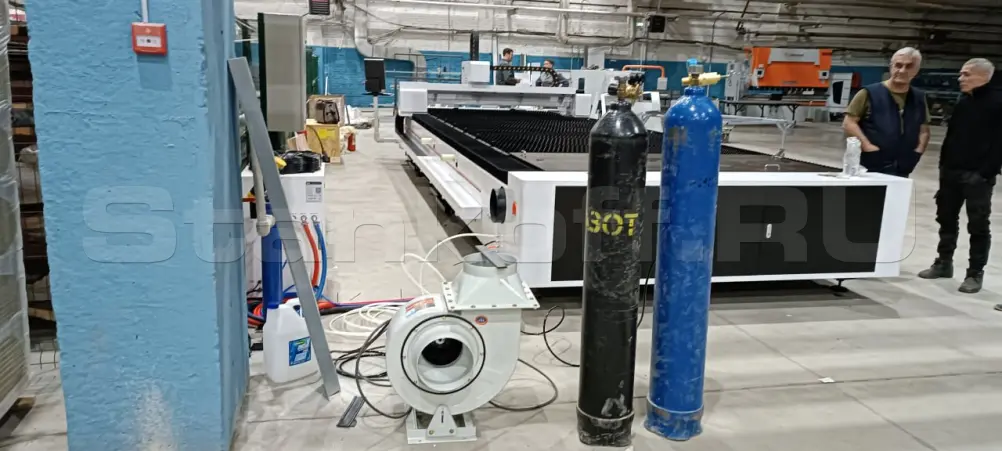 Пусконаладка оптоволоконного лазерного станка для резки металла XTC-2060H/3000 IPG в Москве