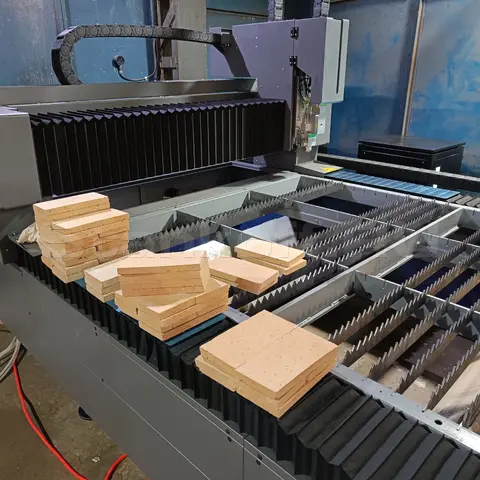 Пусконаладка оптоволоконного лазерного станка по металлу STL-1530FP/3000 Raycus в Санкт-Петербурге
