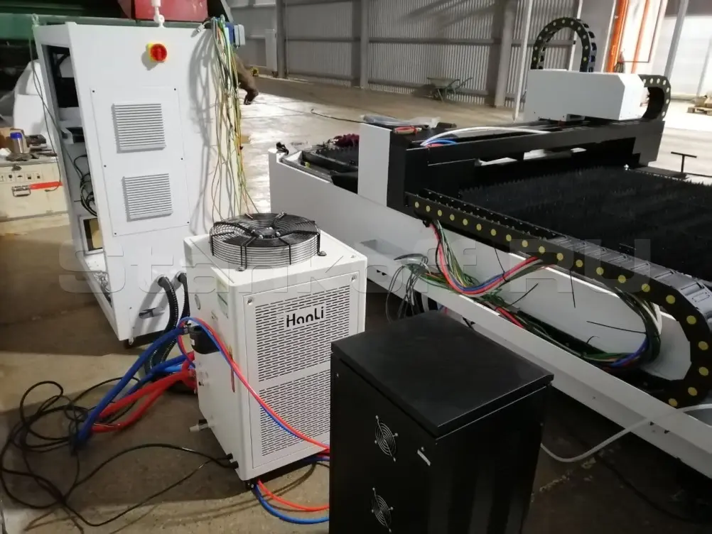В Кинешме запущен оптоволоконный лазерный станок для резки металлов XTC-1530W/1500 Raycus