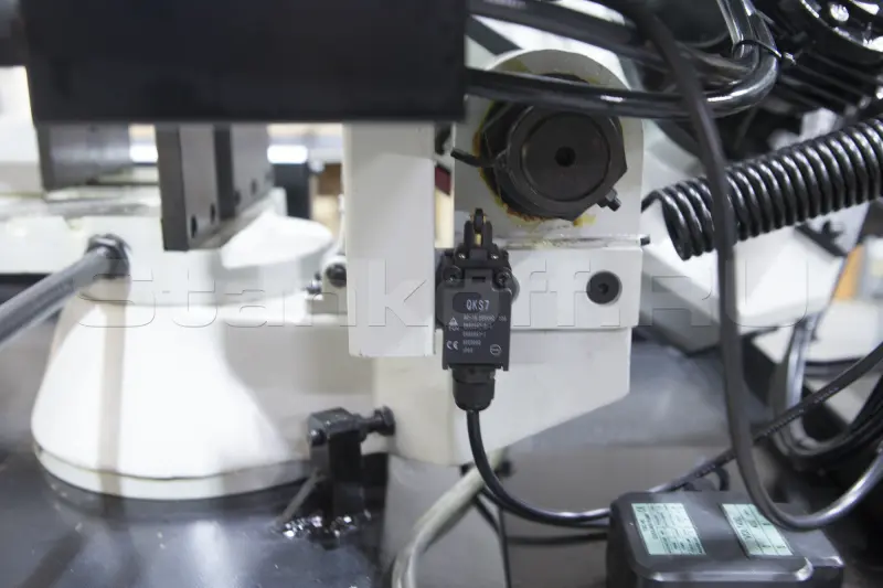 Ручной ленточнопильный станок по металлу BS-280G