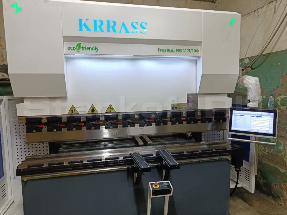Гидравлический листогибочный пресс KRRASS PBS 110/2500 4 axis
