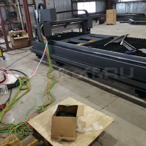 Пусконаладка оптоволоконного лазерного станка для резки листов и труб STL-1560FPT/6000 Raycus в Кемерово