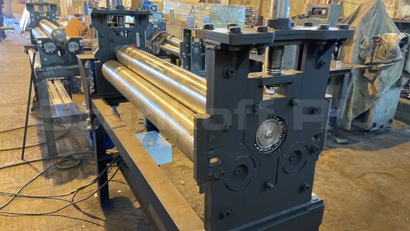Вальцовочный станок электромеханический трехвалковый RME-2500х4