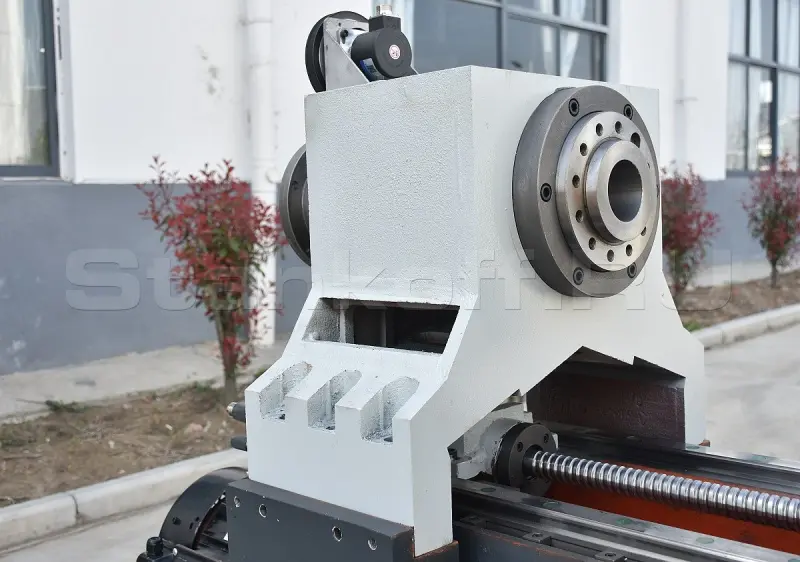 Токарный станок c ЧПУ с горизонтальной станиной MetalTec CK 35x400 PROM+