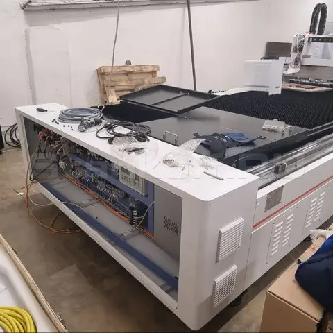 Пусконаладка оптоволоконного лазерного станка XTC-1530H/1500 Raycus и листогибочного 2-осевого гидравлического пресса HBM 63/2500С TP10S в Самаре