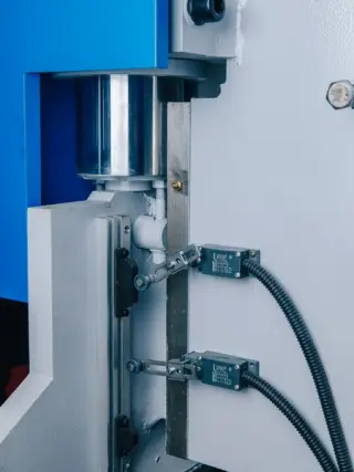 Гидравлический листогибочный пресс MetalTec HBM 80/2500 Е22 — фото 8