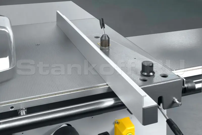 Форматно-раскроечный станок Robland E 2500